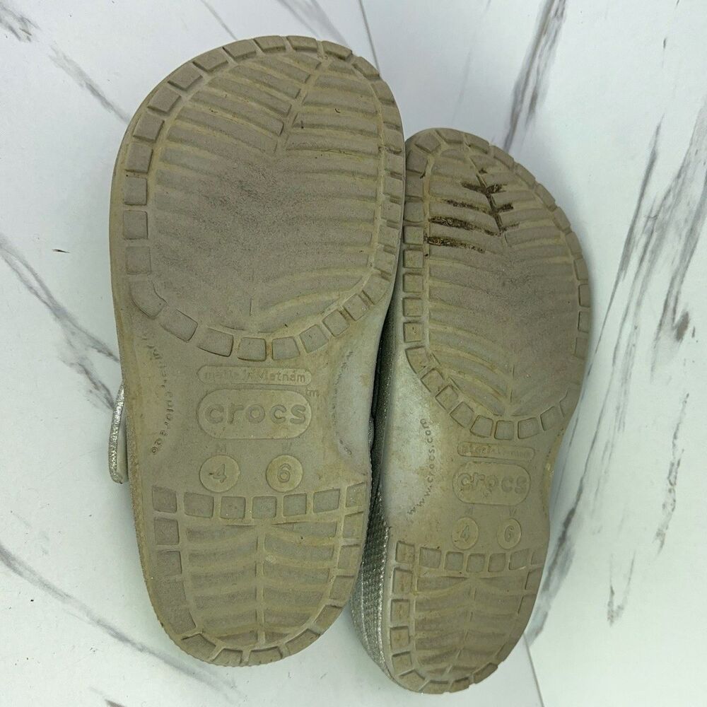 Crocs Classic Silver Glitter Clogs with Charms Slip On Shoes Womens 6 Mens 4 - Picture 5 of 6